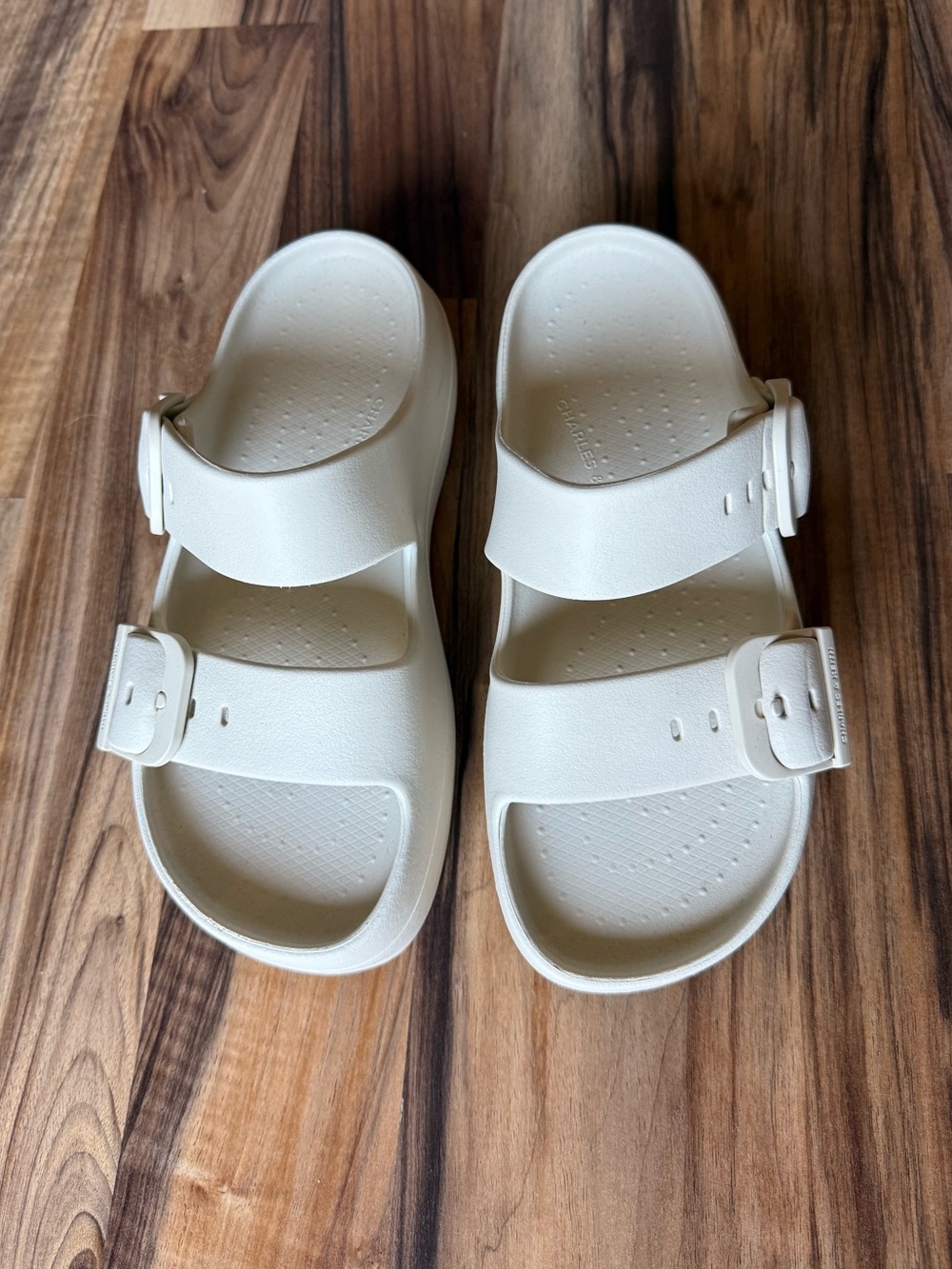 Charles & Keith Bunsy Double-Strap
Sports Sandal US Women’s Size 9